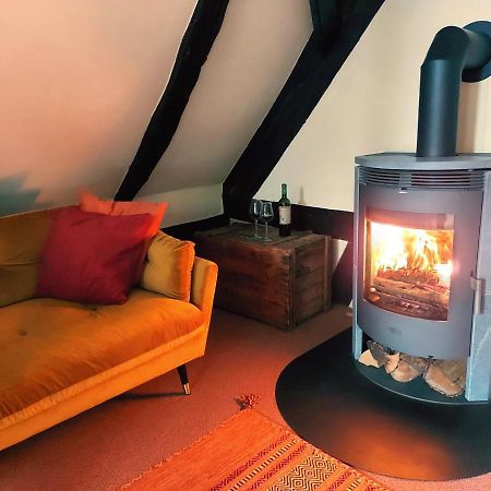 Historische Ferienwohnung Mit Kamin In Lich ภายนอก รูปภาพ