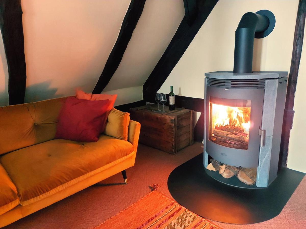 Historische Ferienwohnung Mit Kamin In Lich ภายนอก รูปภาพ